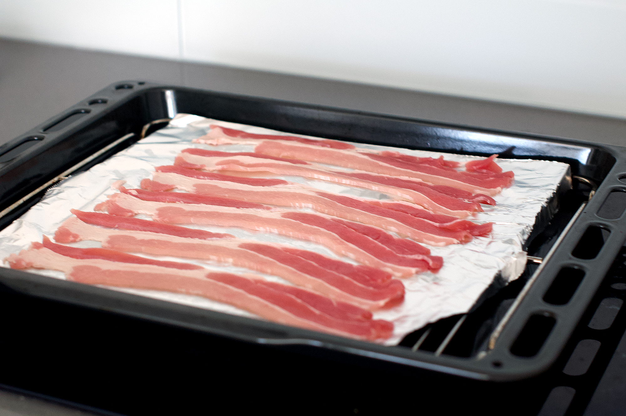 Oven grill crispy unsmoked bacon rashers